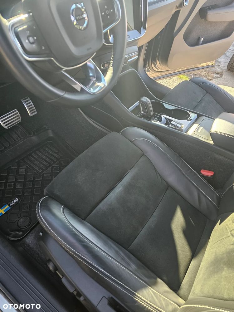 Volvo XC 40 T5 AWD R-Design - 10