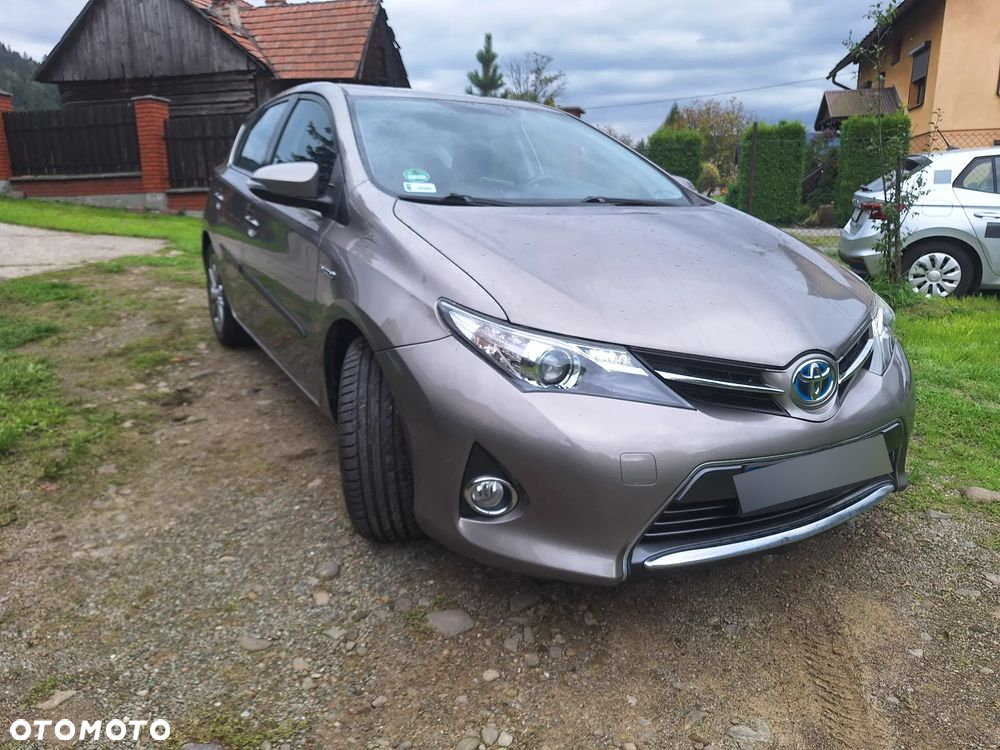 Toyota Auris 1.8 HSD Luna - 2