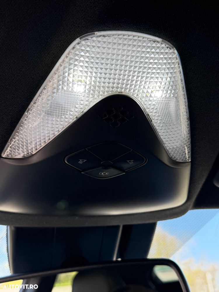 Toyota C-HR 1.8 HSD 4x2 CVT C-ult LED - 32