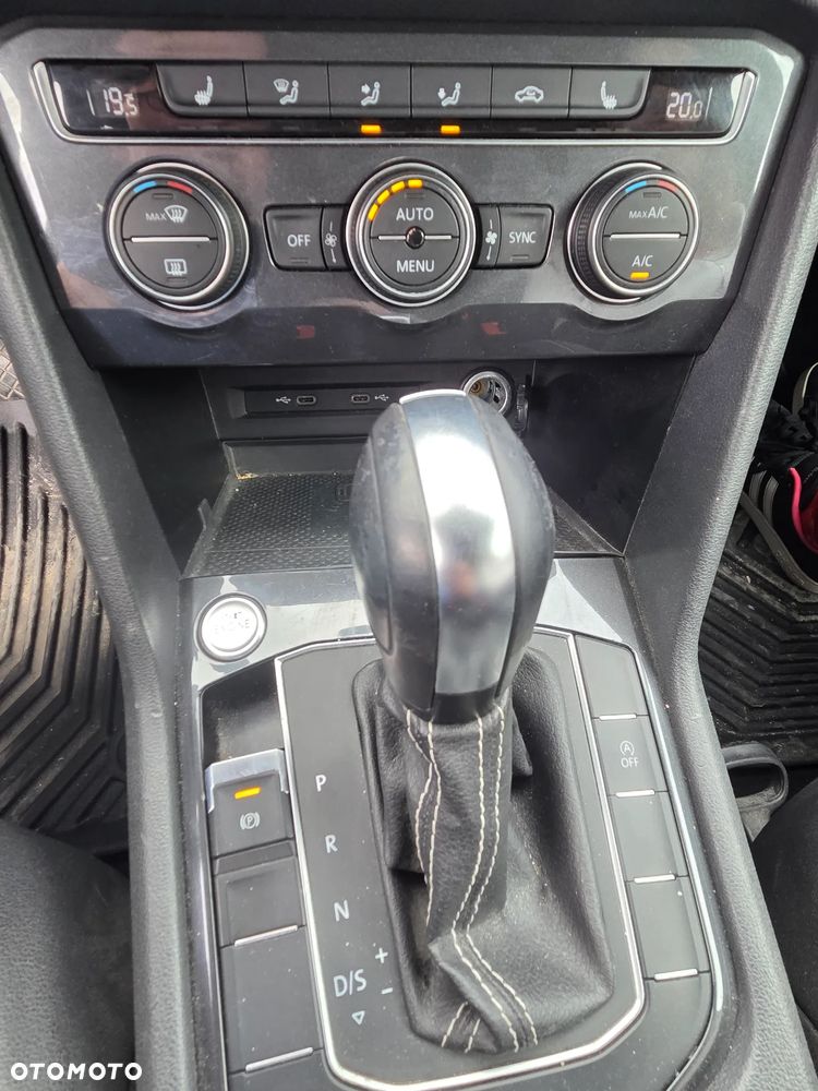 Volkswagen Tiguan Allspace - 17