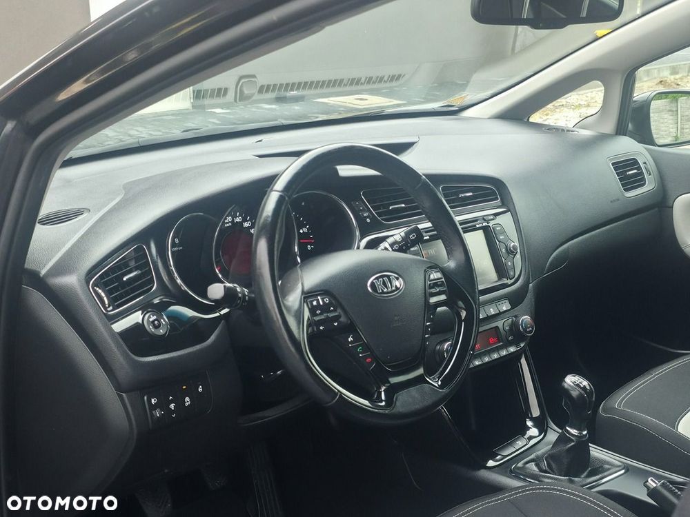 Kia Ceed - 7