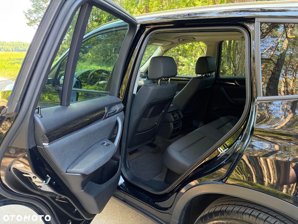 BMW X3 28i xDrive - 4