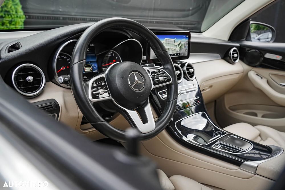 Mercedes-Benz GLC 300 e 4MATIC - 15