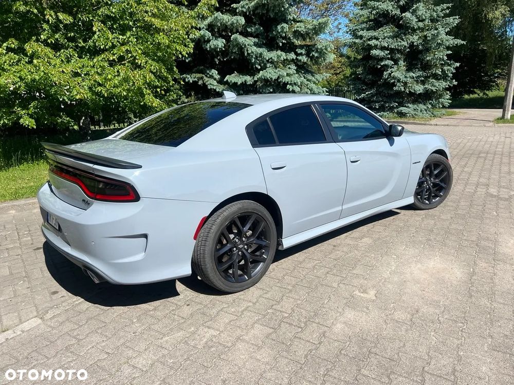 Dodge Charger 5.7 R/T - 12