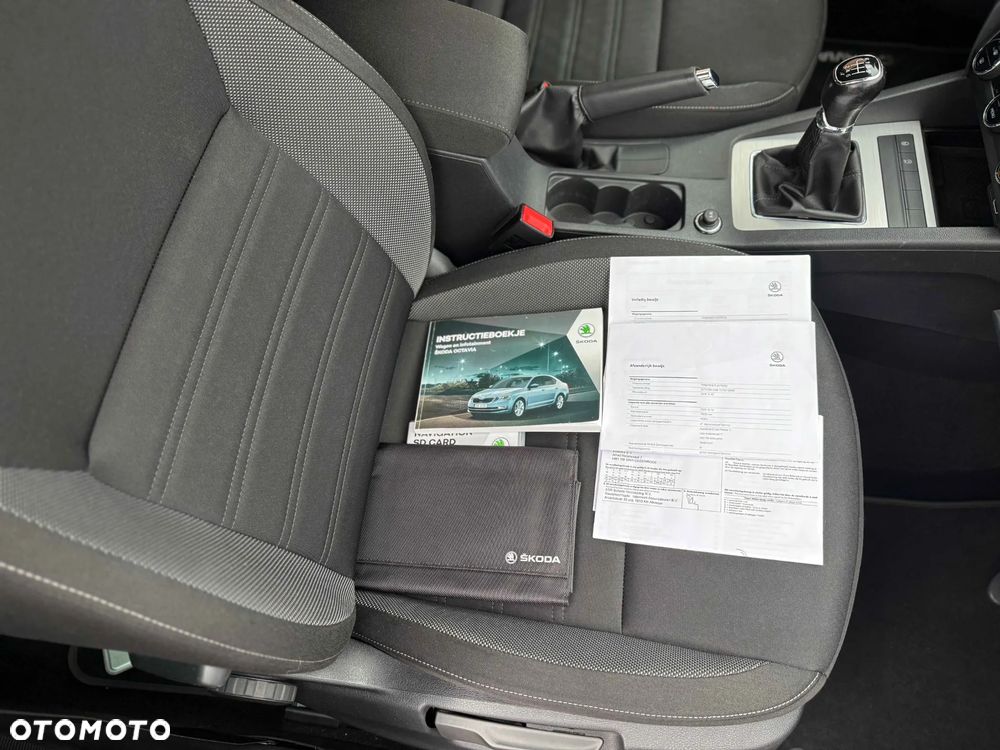 Skoda Octavia 1.5 TSI ACT Style - 8