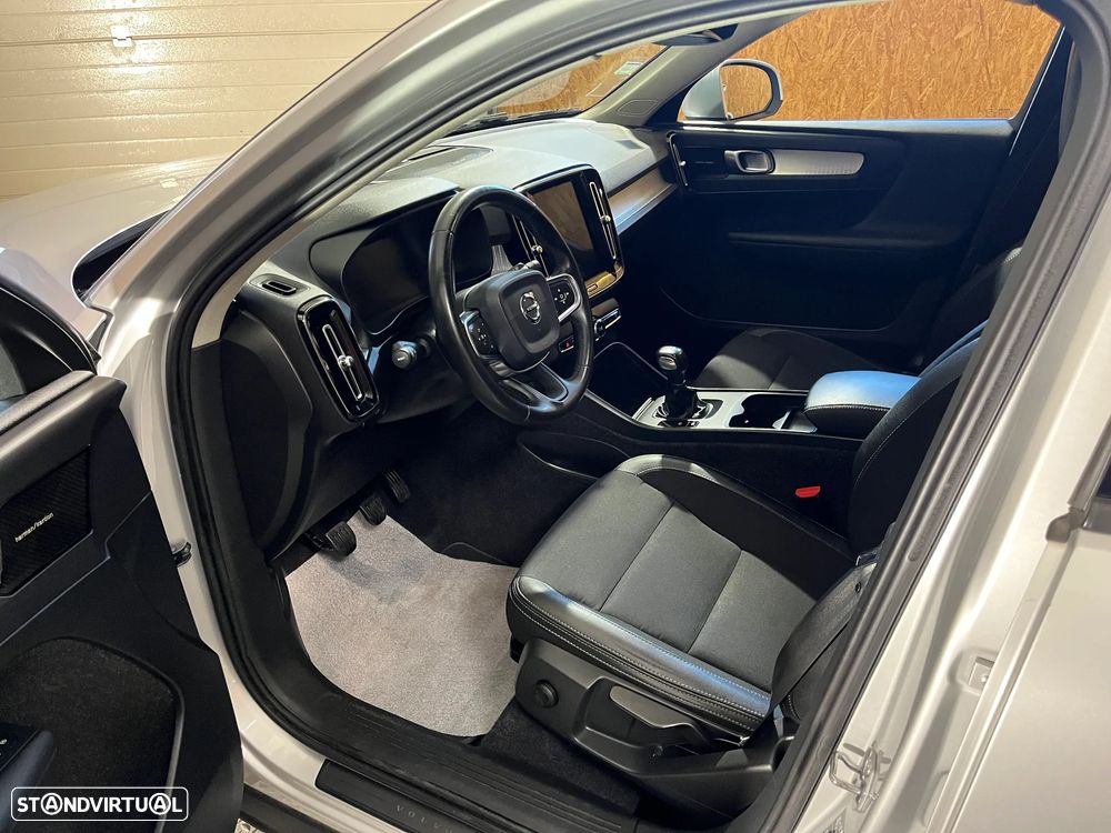 Volvo XC 40 2.0 D3 Momentum - 5