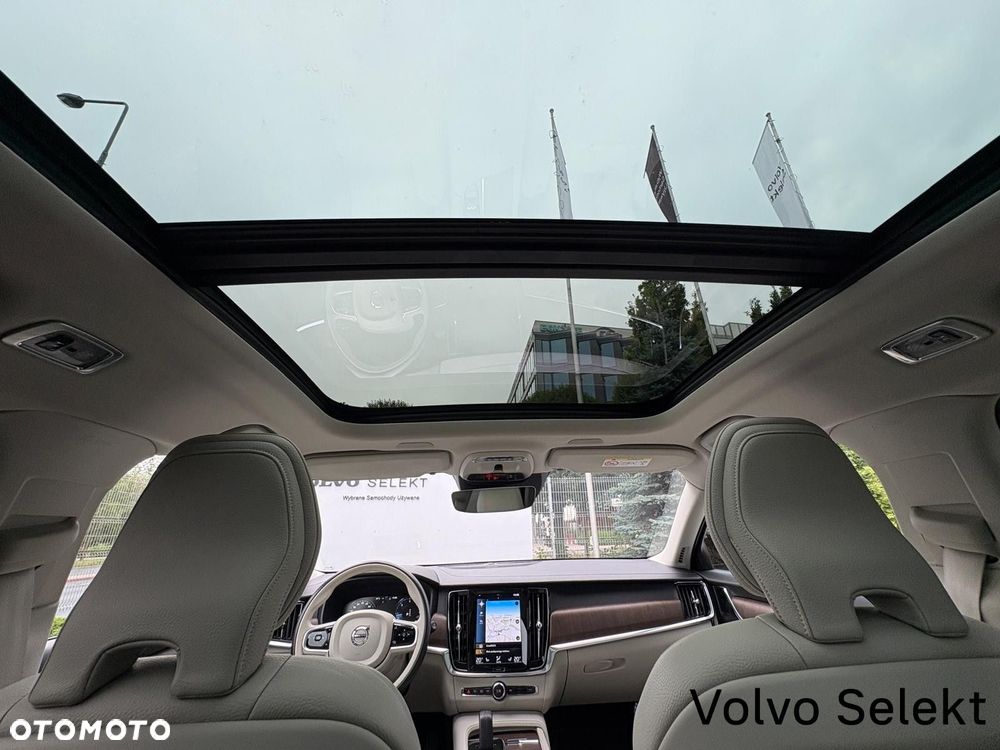 Volvo V90 Cross Country - 35