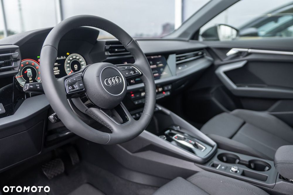 Audi A3 Sportback - 13