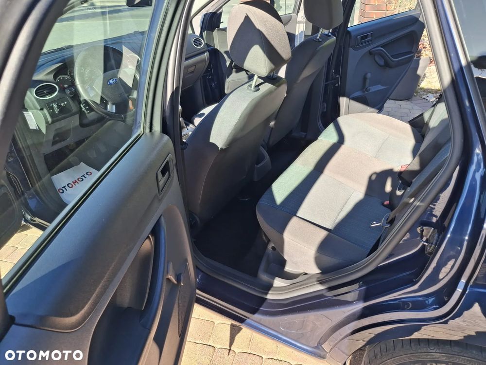 Ford Focus 1.8 Connection - 12
