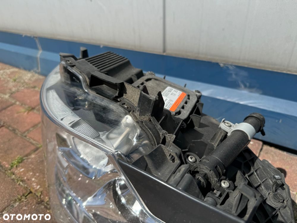 Lewa Lampa Renault Gama T KOMPLETNA - 2