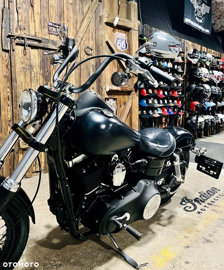 Harley-Davidson Dyna Street Bob - 7