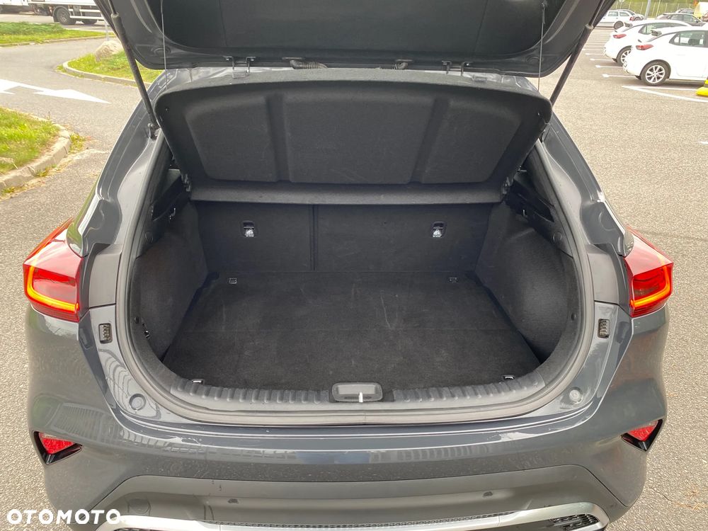 Kia XCeed - 10