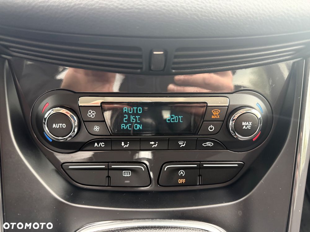 Ford Kuga 1.5 EcoBoost 2x4 Titanium - 23