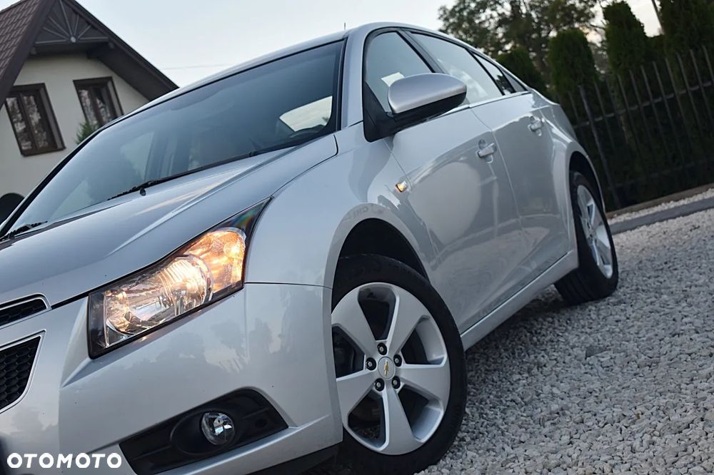 Chevrolet Cruze 1.8 LT - 2