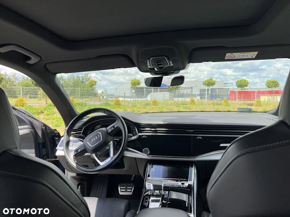 Audi SQ8 - 12