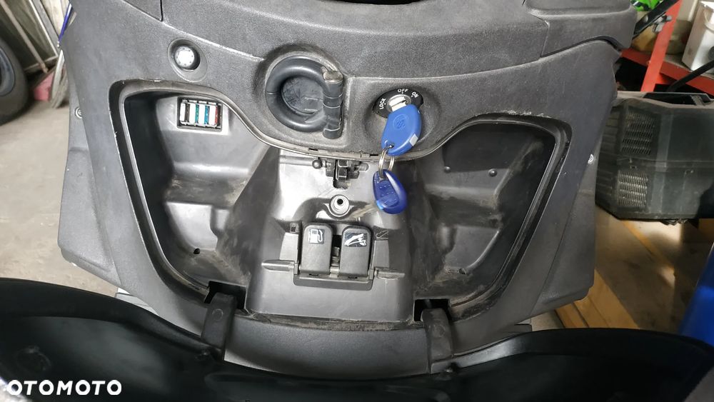 Piaggio X9 - 18
