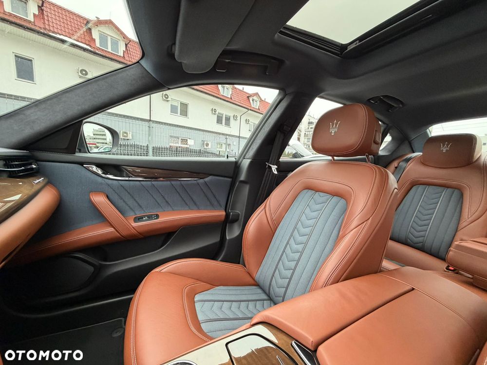 Maserati Quattroporte Q4 GranLusso S - 12