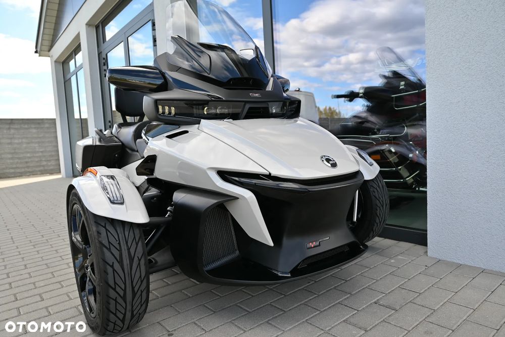 Can-Am Spyder - 39