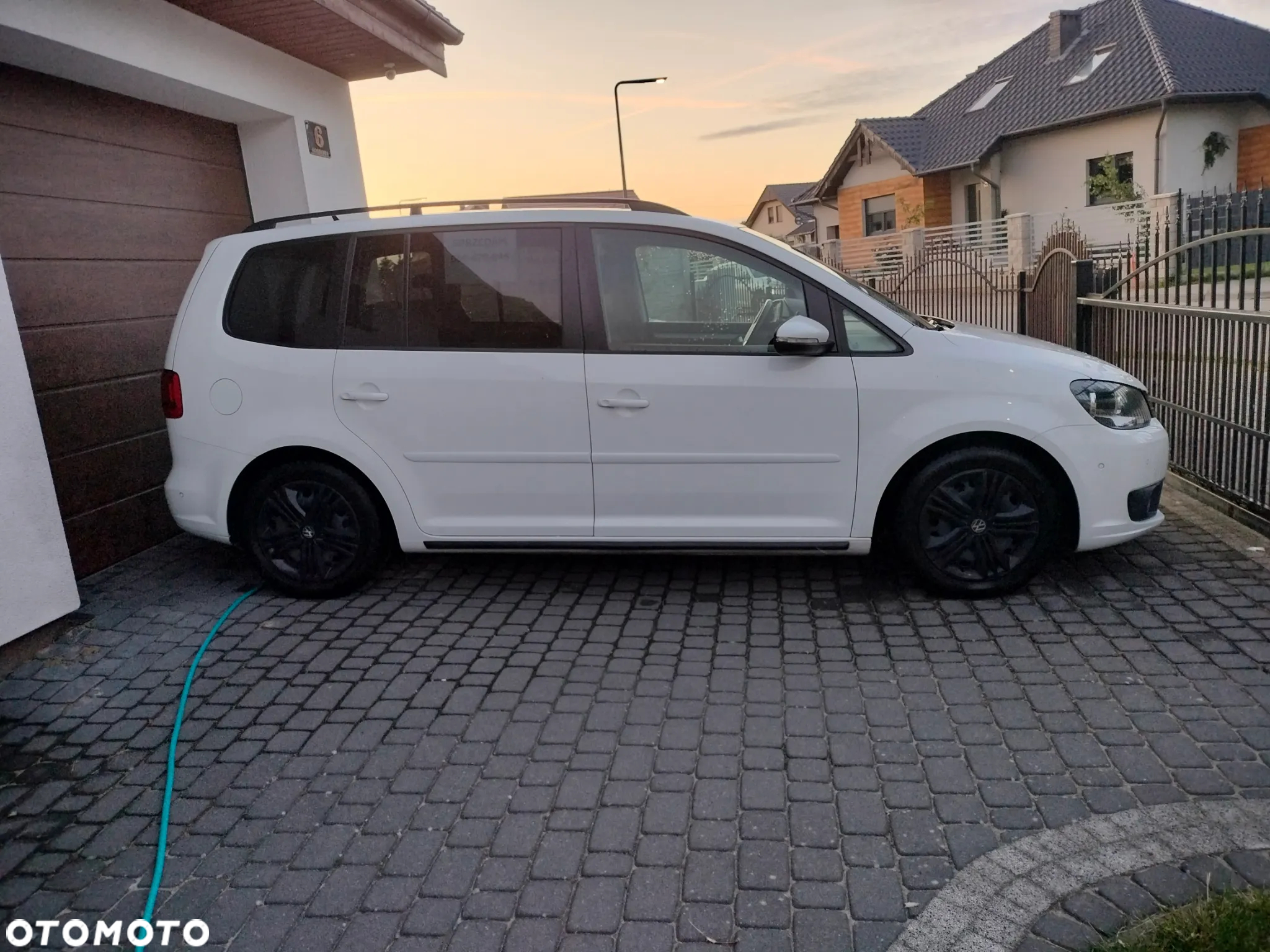 Volkswagen Touran 1.6 TDI DPF BlueMotion Technology Highline - 5