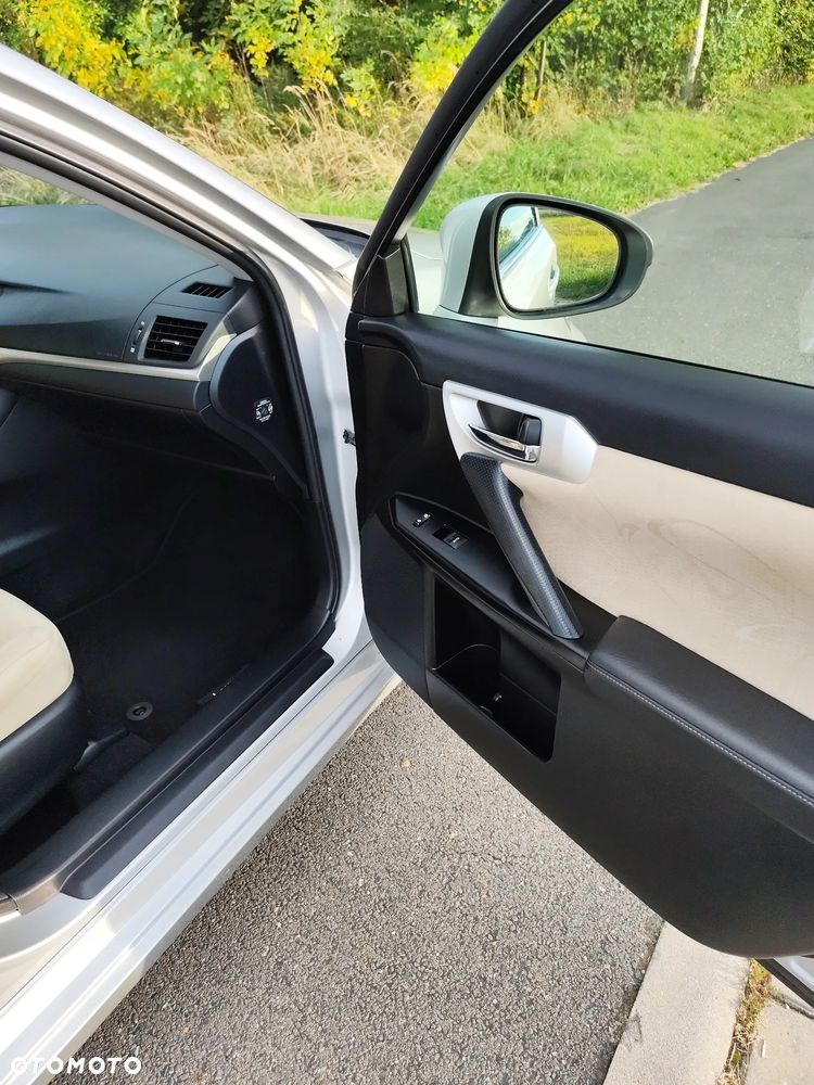 Lexus CT 200h Classic - 16