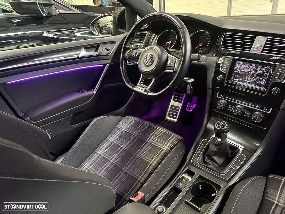 VW Golf 2.0 TDI GTD - 52