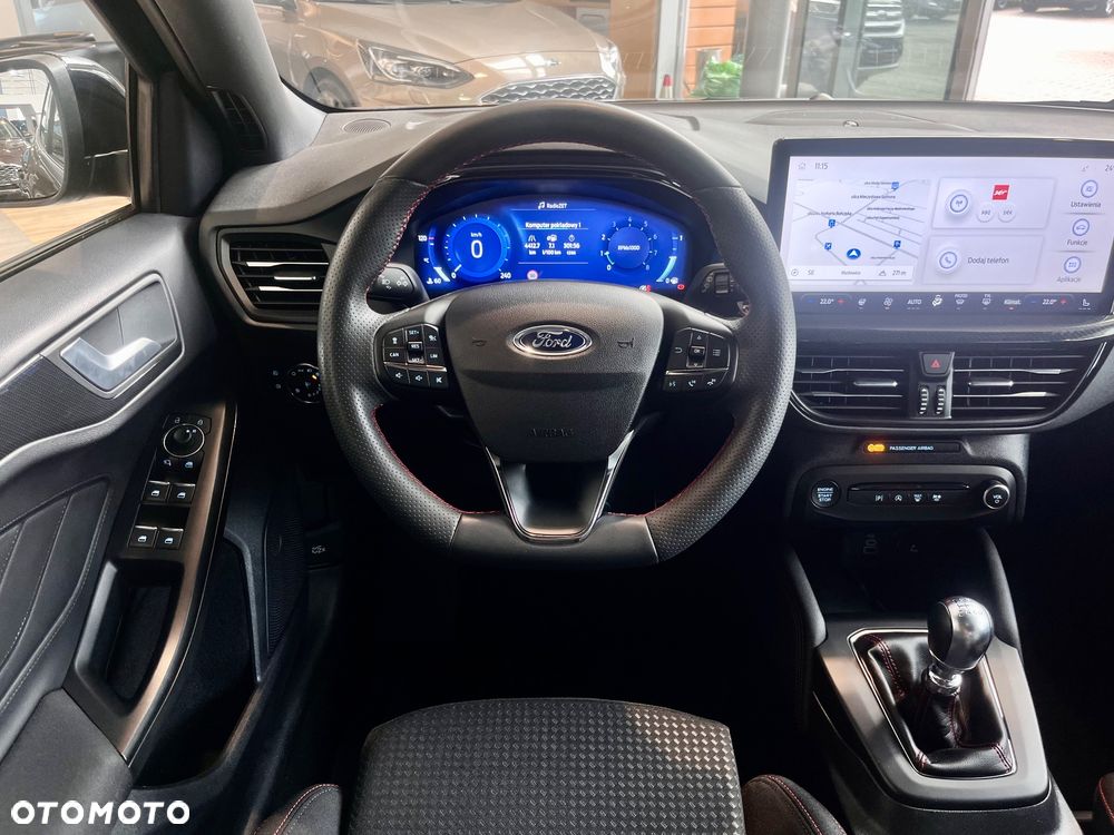 Ford Focus 1.0 EcoBoost Hybrid ST-LINE X - 13