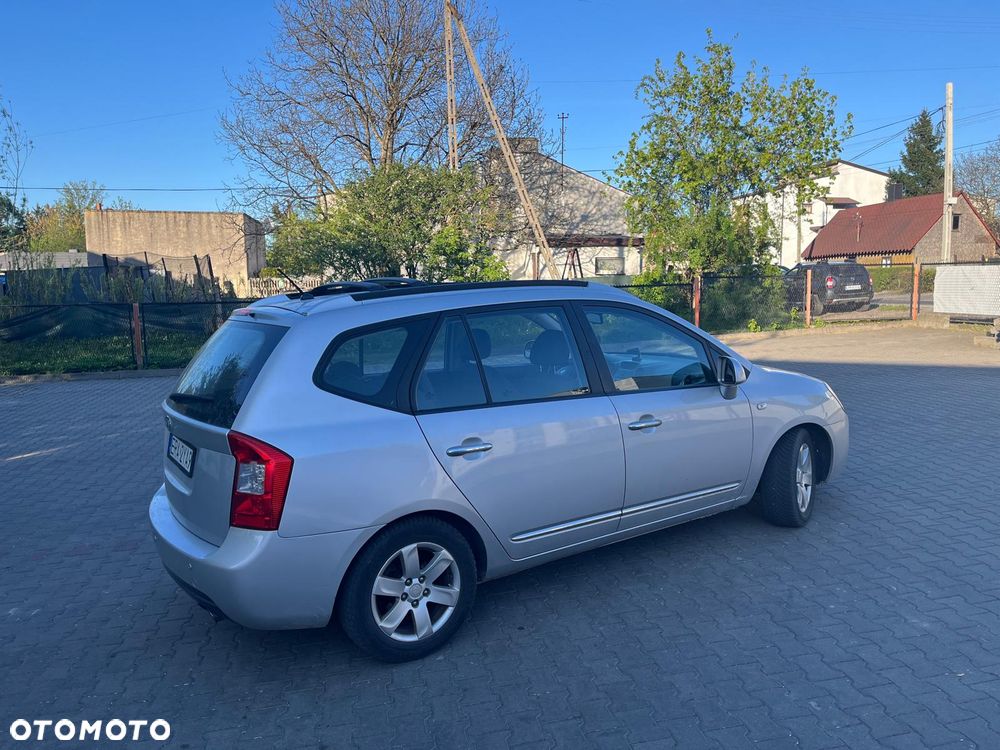 Kia Carens 2.0 EX - 4