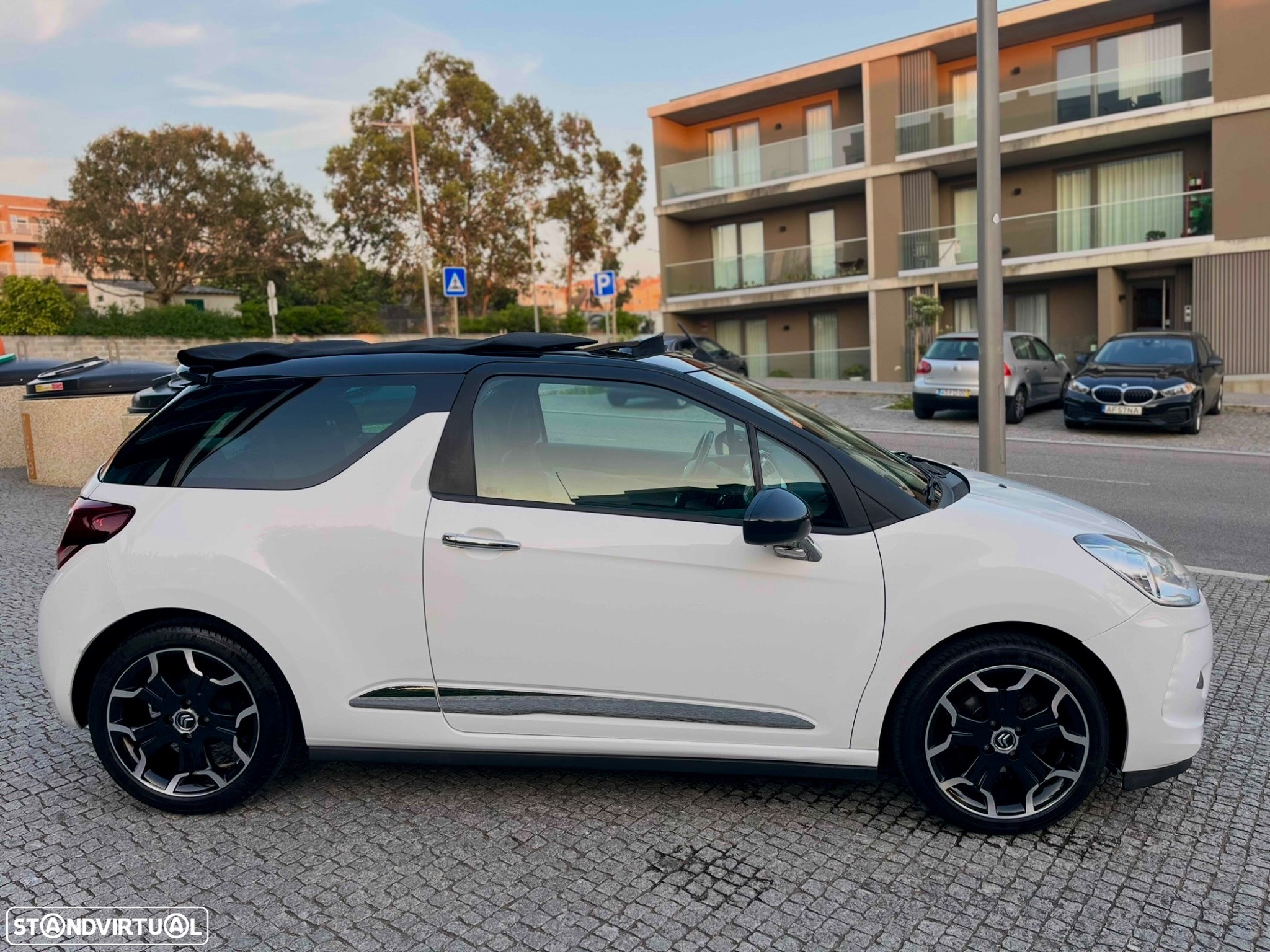 Citroën DS3 Cabrio 1.2 VTi So Chic - 9