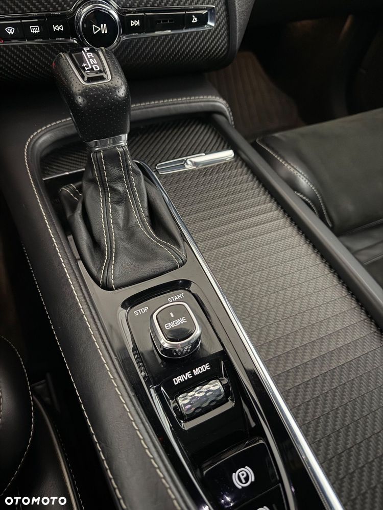 Volvo XC 90 T6 AWD Geartronic RDesign - 29