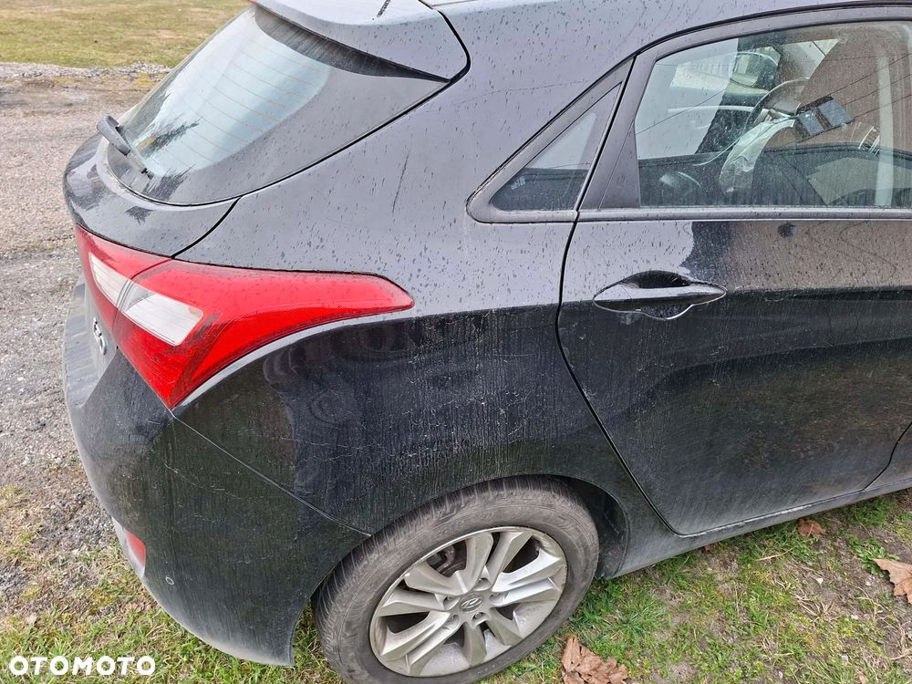 Hyundai i30 1.6 CRDi Classic + - 5