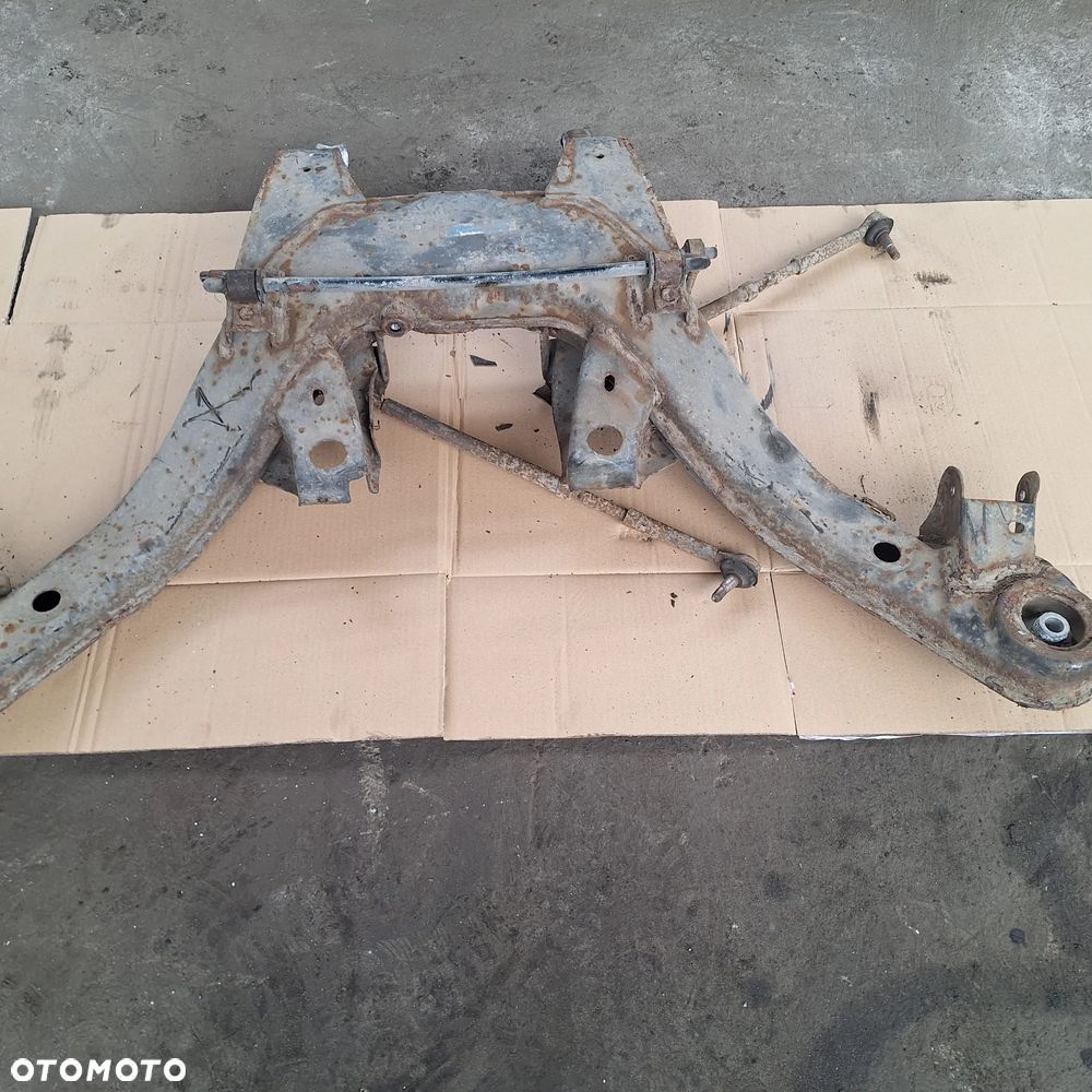 SANKI WOZEK BELKA ZAWIESZENIA TYL OMEGA B - 8