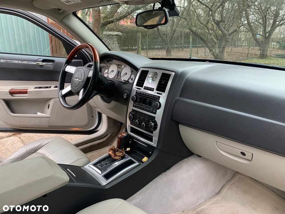 Chrysler 300C 5.7 V8 HEMI Automatik - 13