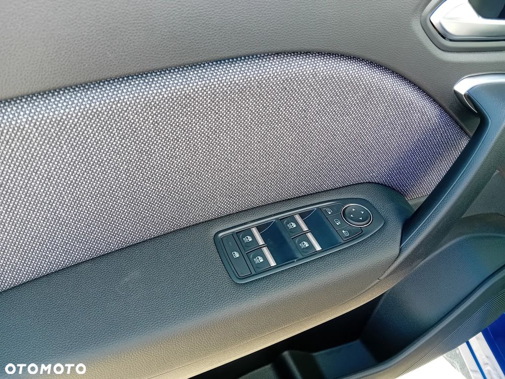 Renault Captur 1.3 TCe mHEV Techno EDC - 16