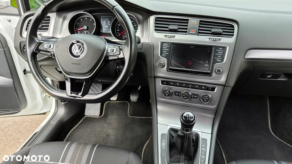 Volkswagen Golf 1.2 TSI BlueMotion Technology Lounge - 29