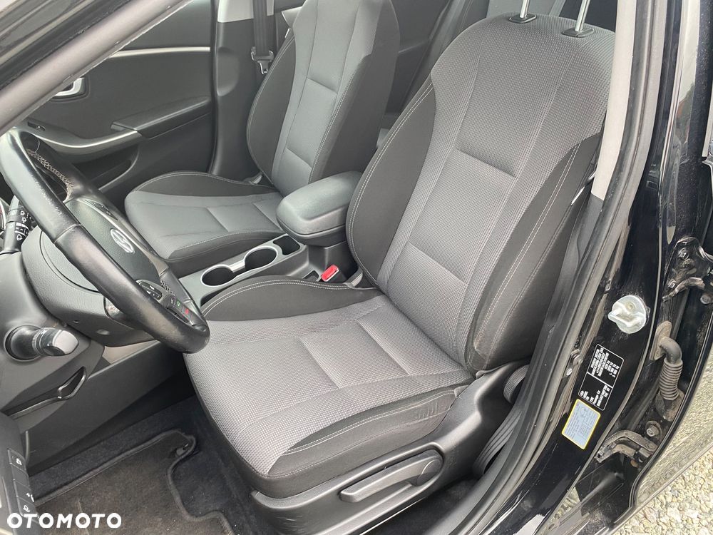 Hyundai i30 1.4 Premium - 23