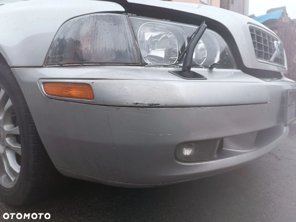Volvo V40 S40 zderzak przód przedni 392-52 , reflektory lampy xenon Europa - 2
