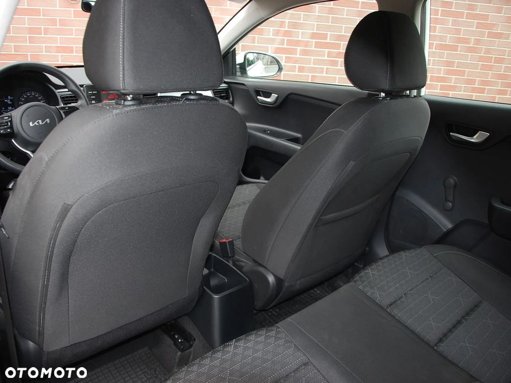 Kia Rio 1.2 M - 9