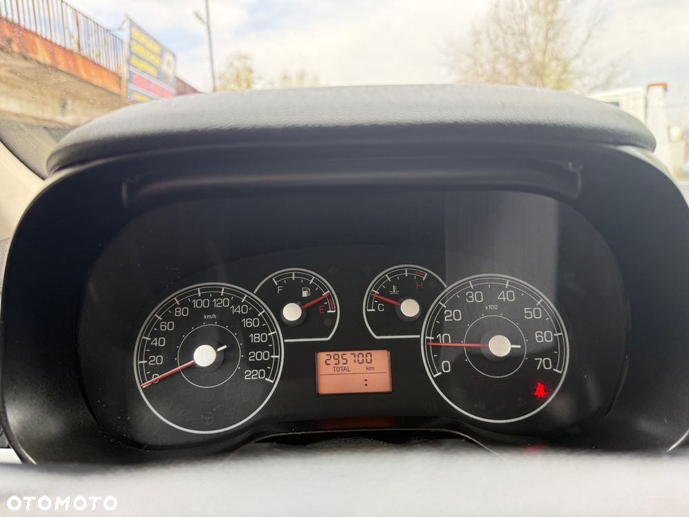 Fiat Punto 1.2 8V - 6