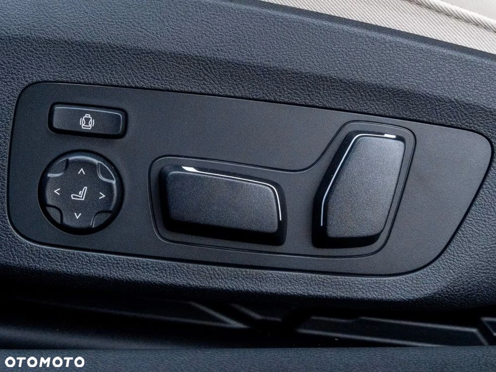 BMW M3 Competition xDrive sport - 23