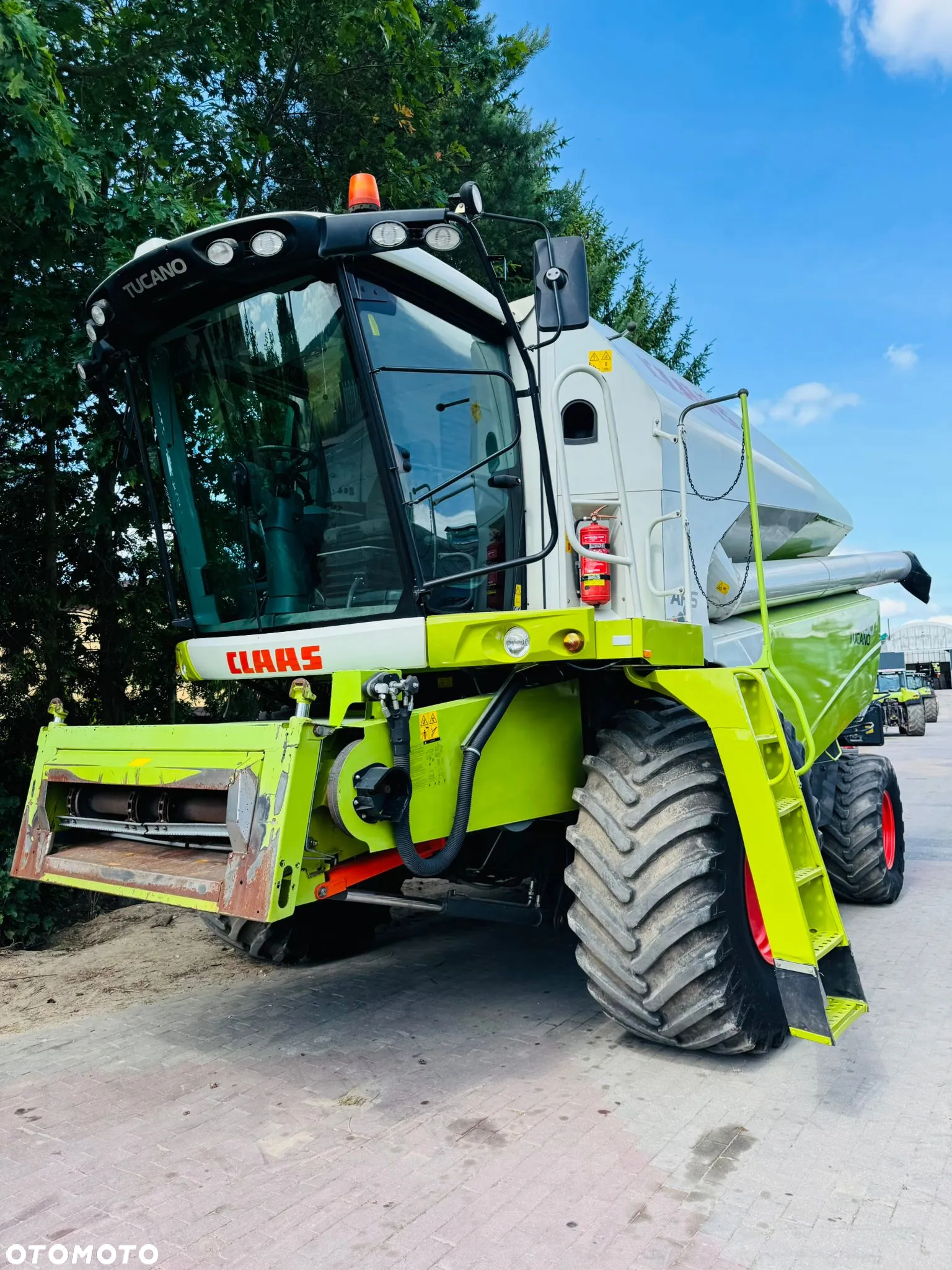 Claas Tucano 450 APS - 2