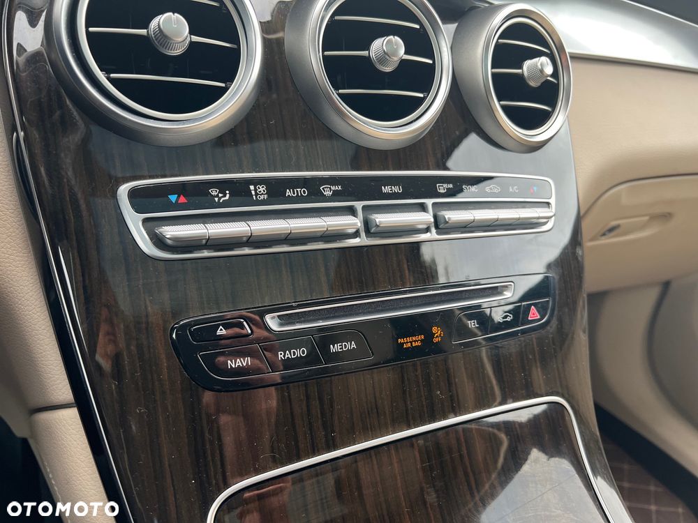 Mercedes-Benz GLC 300 Coupe 4Matic 9G-TRONIC - 13