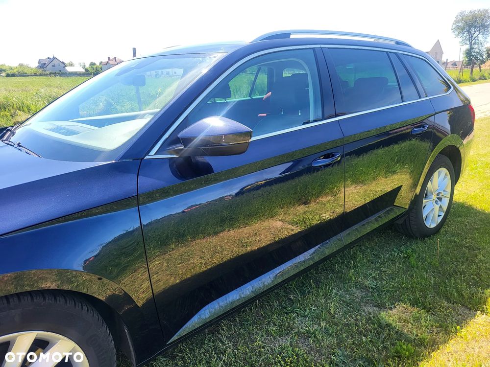 Skoda Superb 2.0 TDI SCR Style DSG - 8