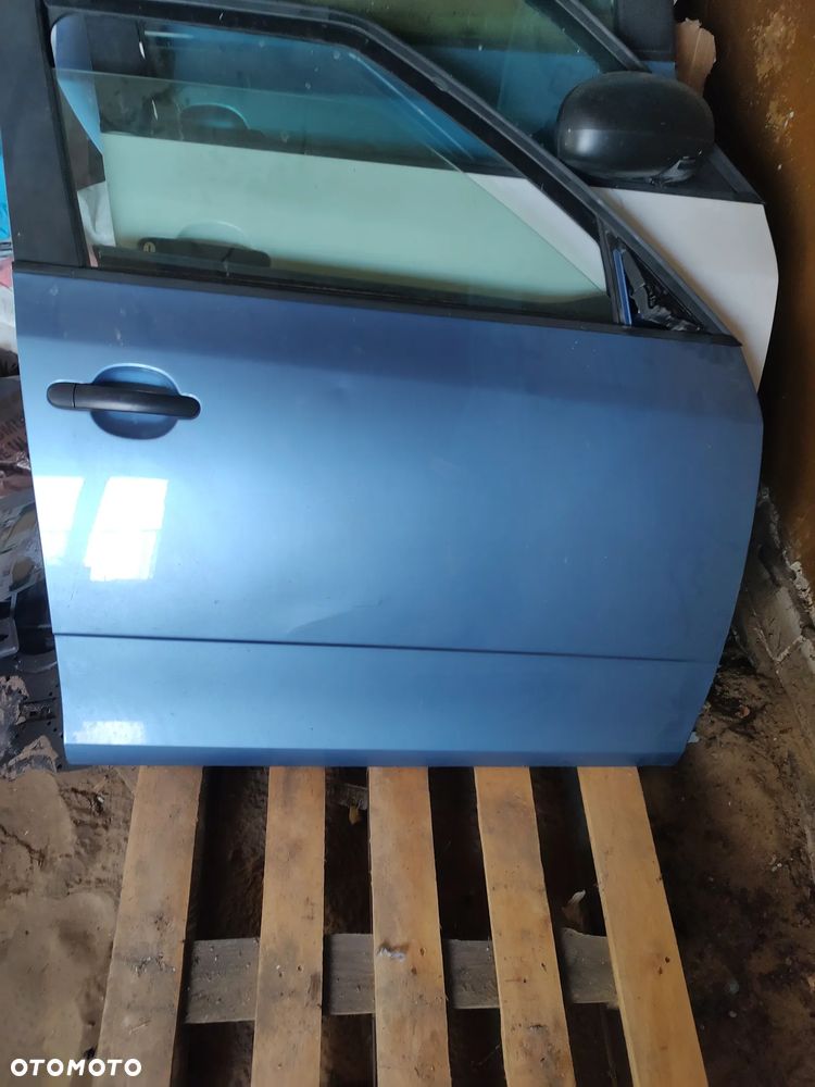 Skoda Fabia II Drzwi Prawy Przód Prawy Tył Lewy Przód - 2