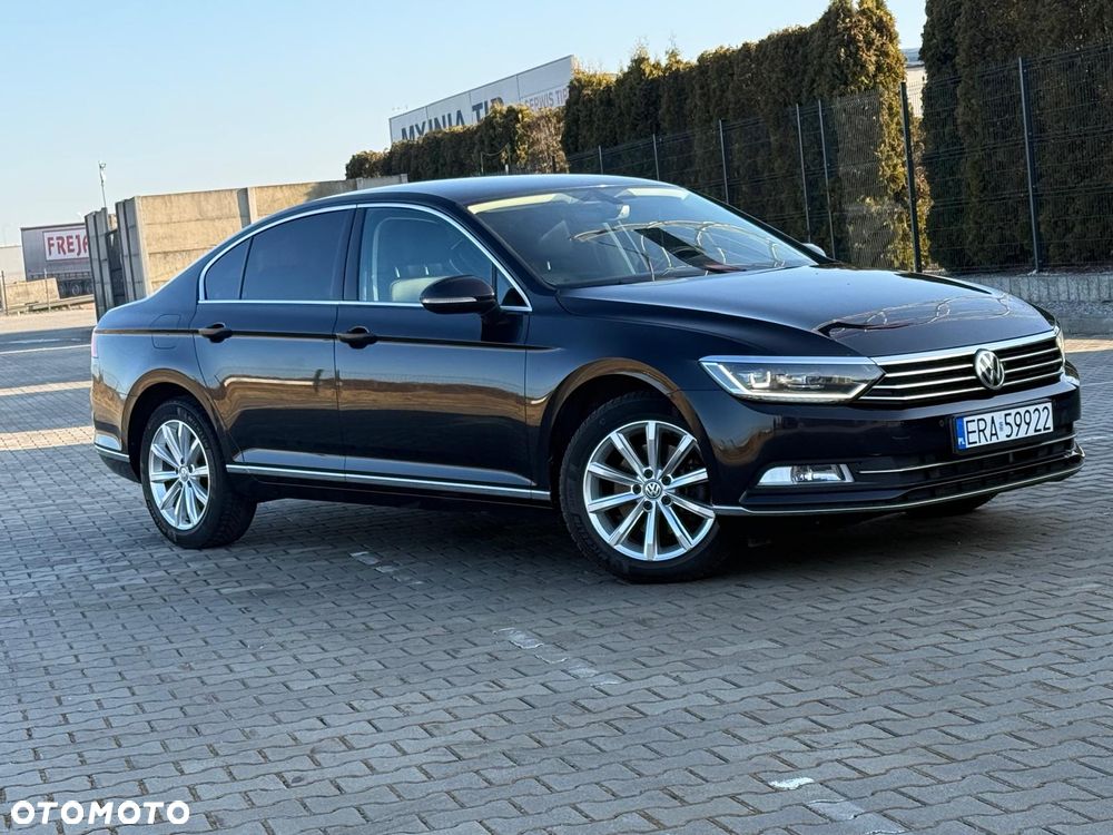 Volkswagen Passat 1.6 TDI SCR DSG - 3