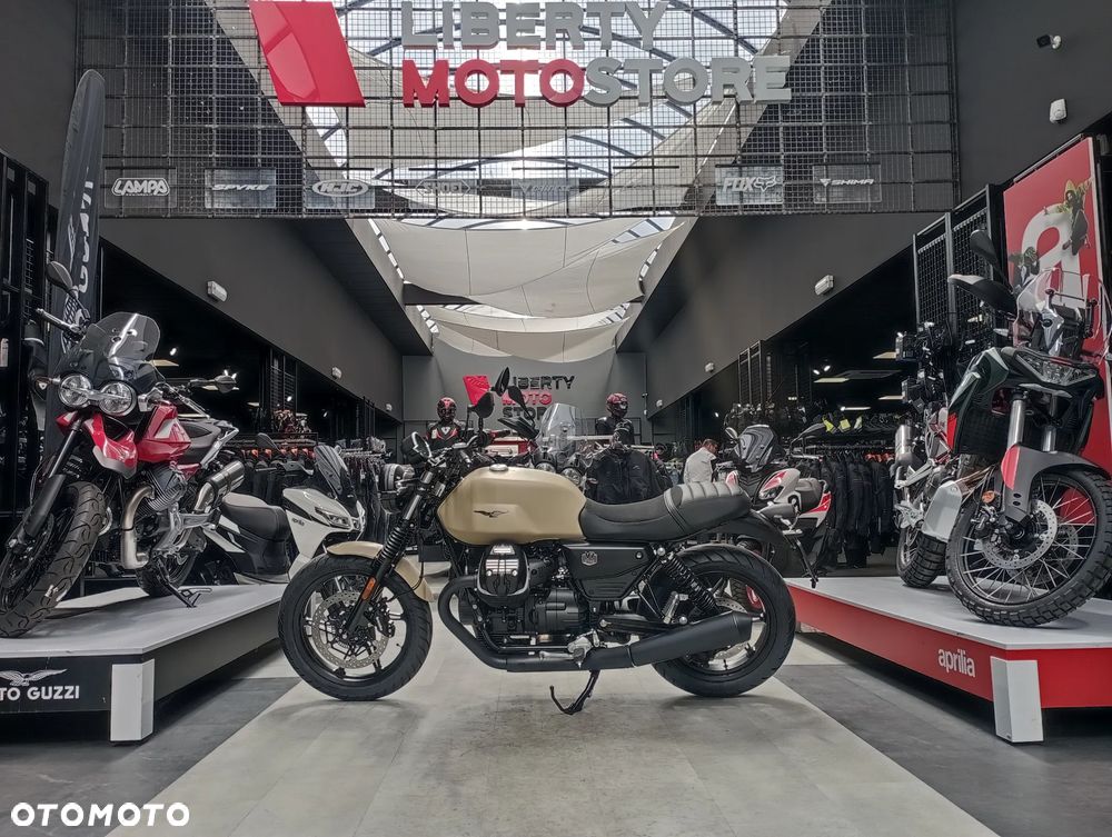 Moto Guzzi V7 - 4