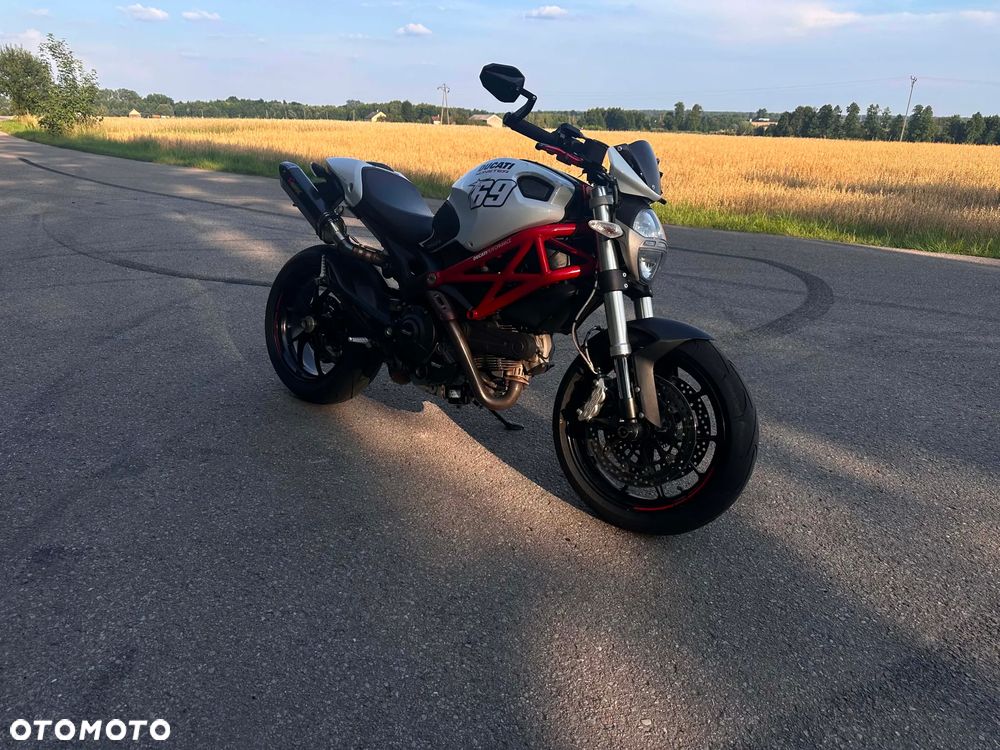 Ducati Monster - 17