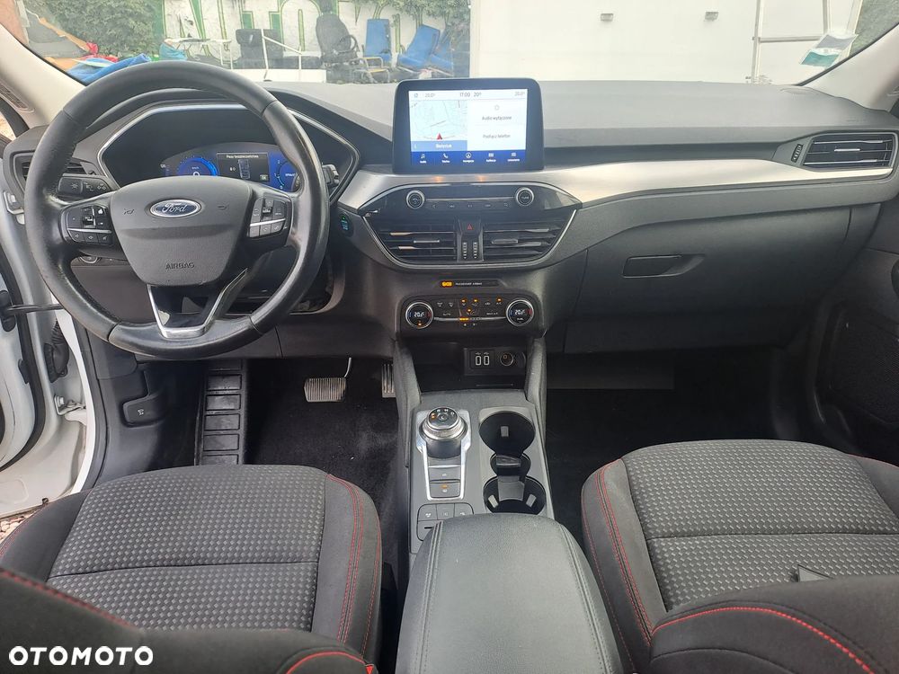 Ford Kuga - 8