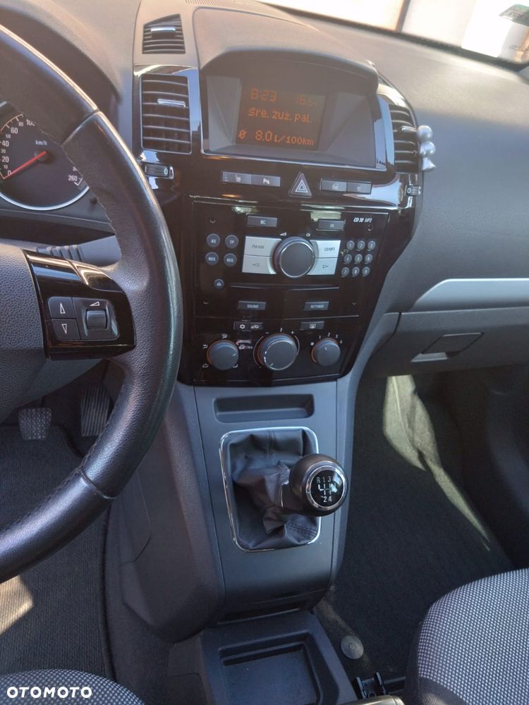 Opel Zafira 1.8 - 8