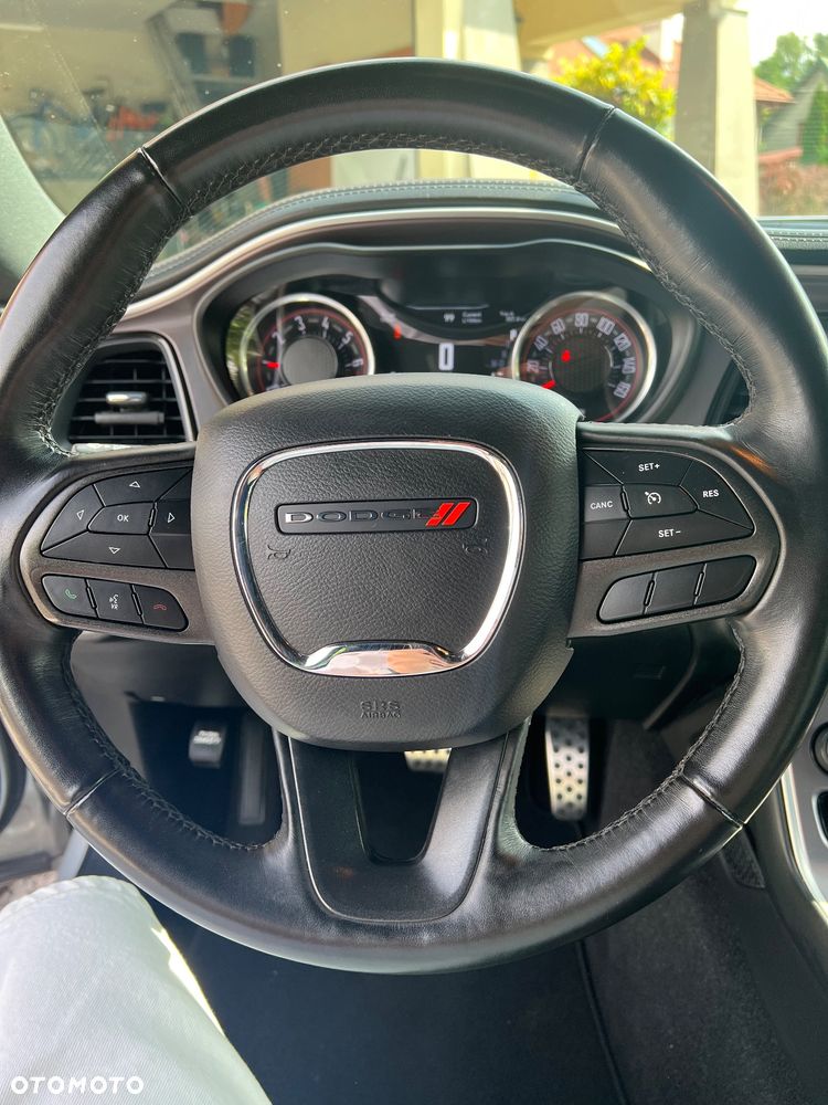 Dodge Challenger 3.6 SXT Plus - 32