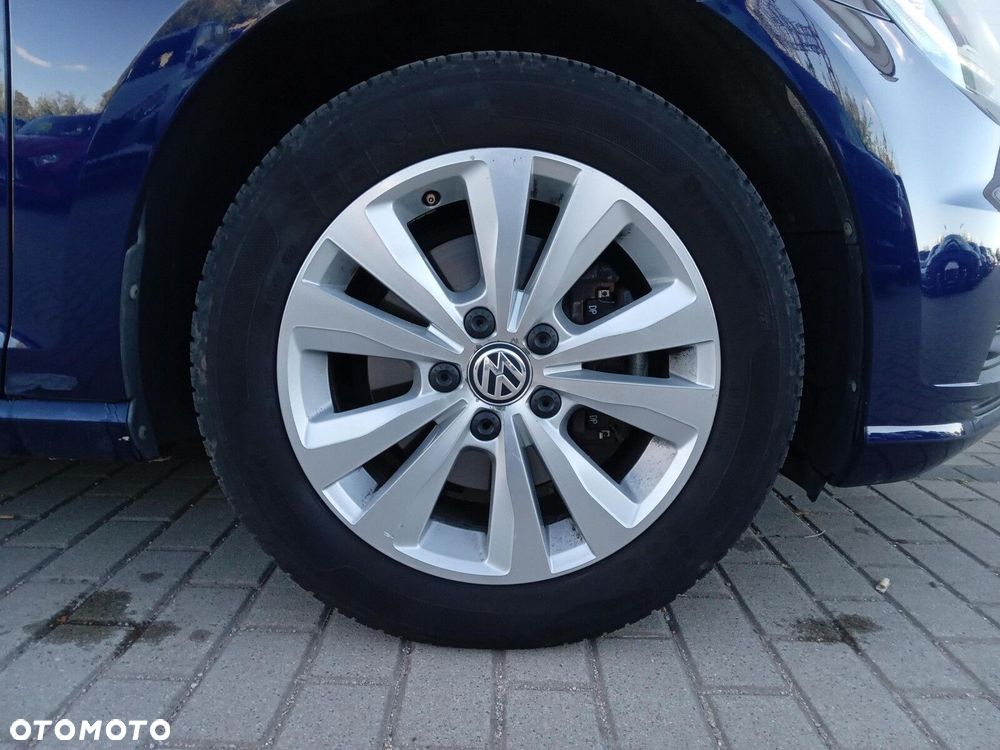 Volkswagen Golf - 10